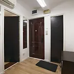Urban Minimal - Near Metro - Free Parking * 부쿠레슈티