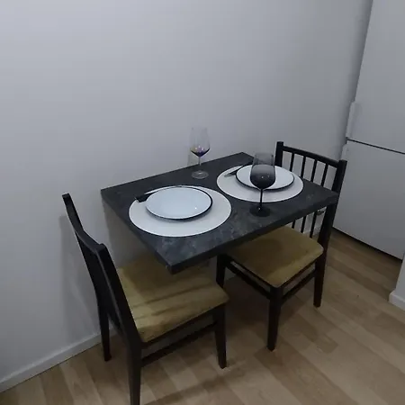 Urban Minimal - Near Metro - Free Parking *