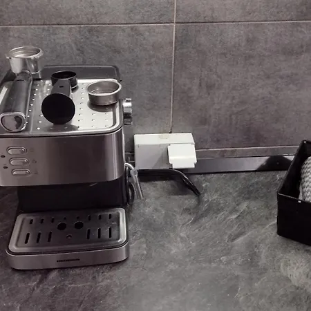 Urban Minimal - Near Metro - Free Parking Bukareszt