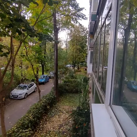 Urban Minimal - Near Metro - Free Parking Apartment Bucharest