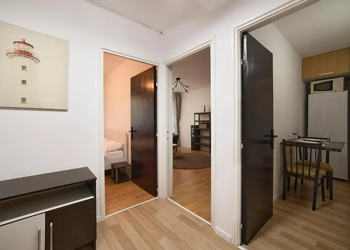 Urban Minimal - Near Metro - Free Parking