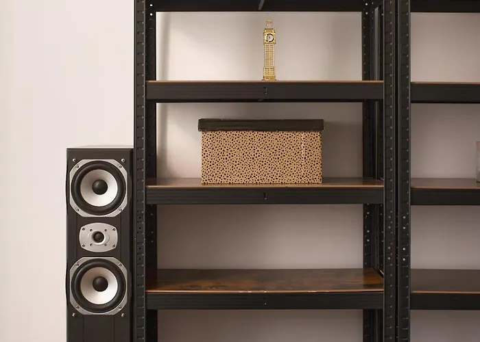 Urban Minimal - Near Metro - Free Parking 公寓 *