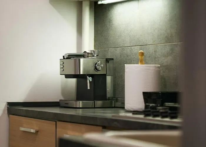 Urban Minimal - Near Metro - Free Parking *