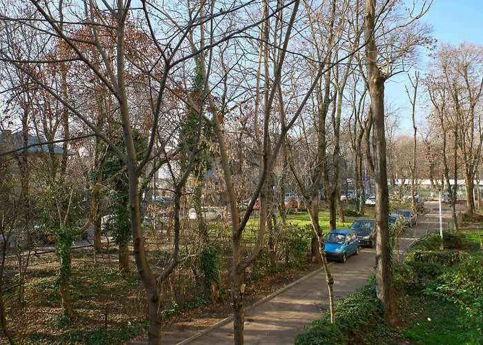 Apartament Urban Minimal - Near Metro - Free Parking *